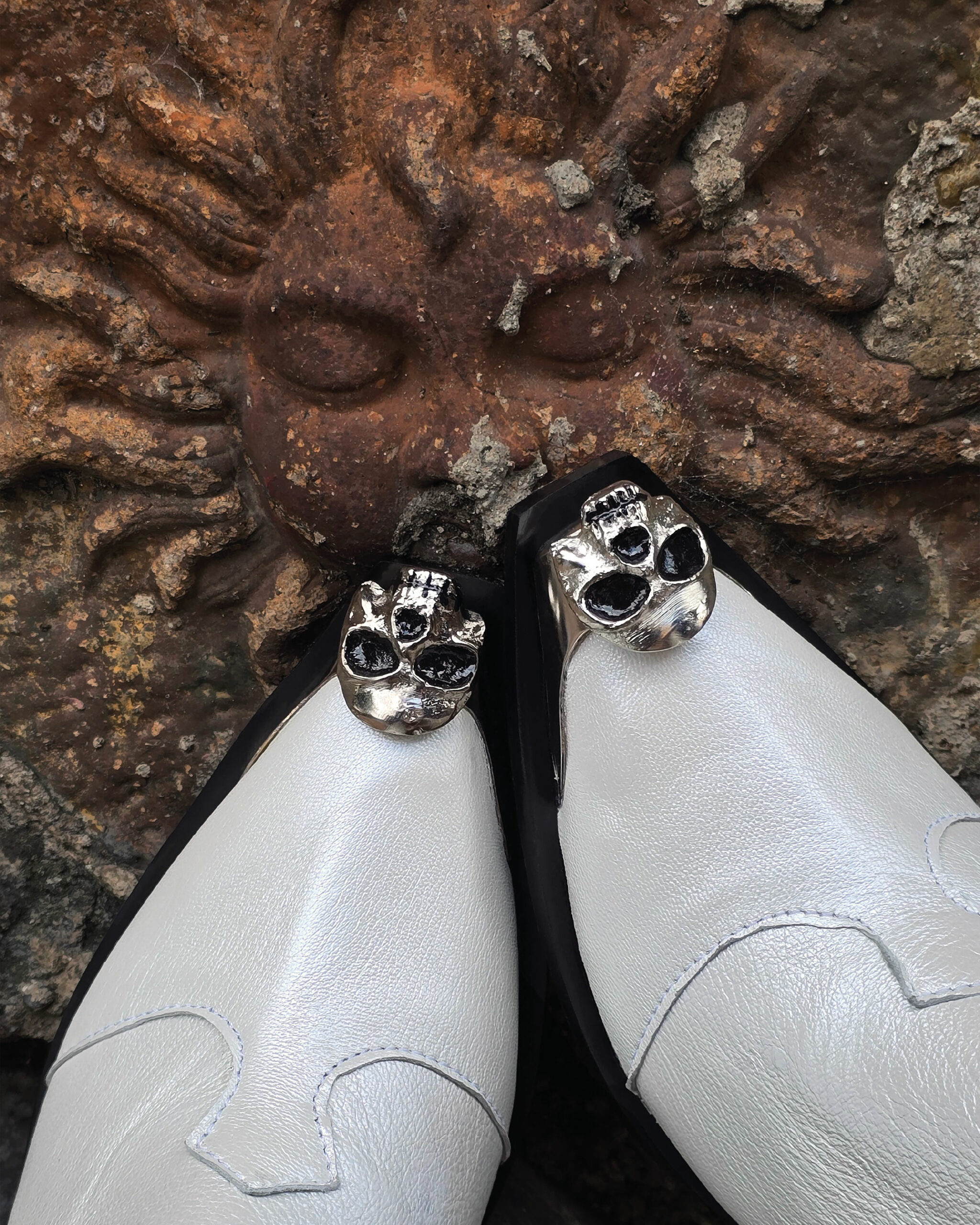 Aitana Blanco Piel Genuina Puntera Calavera - Imagen 2